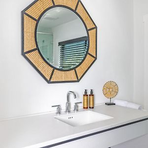 Efficiency King Room